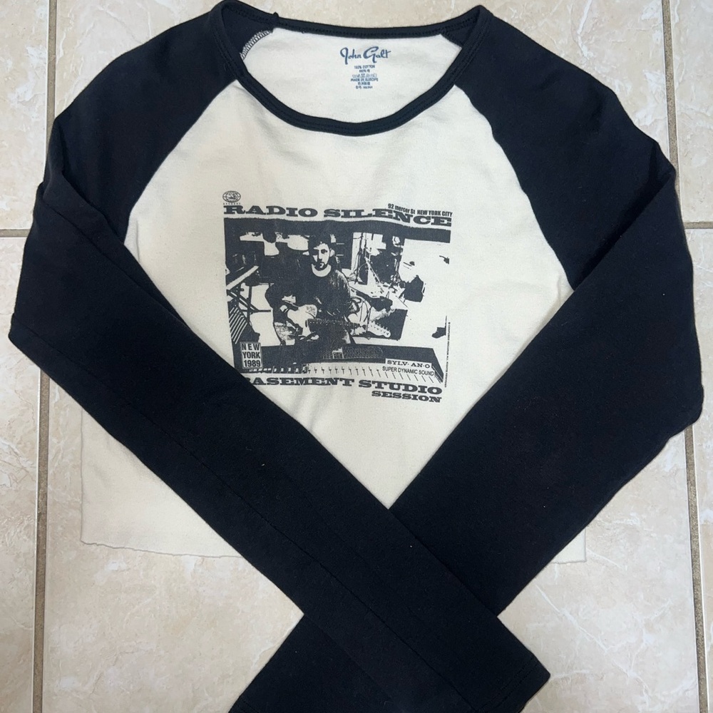 Brandy Melville Black and White Long Sleeve Shirt